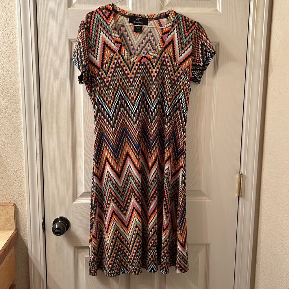 Nina Leonard Short sleeve dress size M